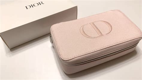 Diorの化粧ポーチはどこで売ってる？販売店や値段を .